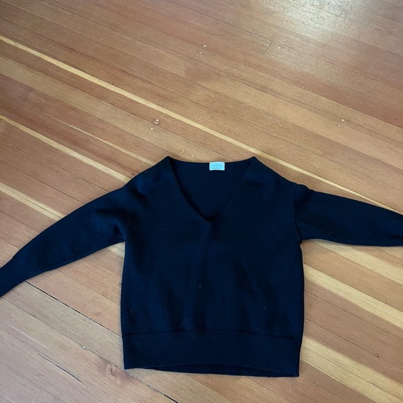 Black Wilfred Merino wool v-neck sweater. XS - Picture 1 of 4